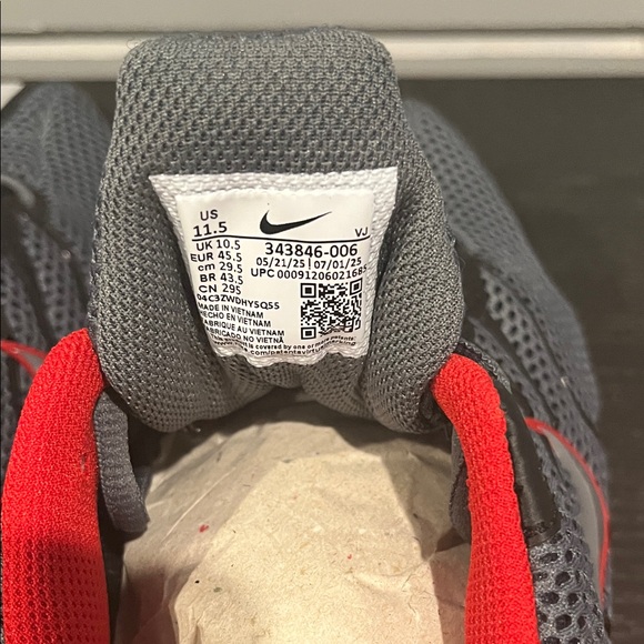 Nike Air Max Torch 4 Dark Grey/Metallic Silver/Red Men’s Size 11.5 - Picture 7 of 8